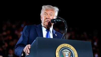 US President Donald Trump delivers remarks to graduating students at the Coleman Coliseum at the University of Alabama on May 01, 2025 in Tuscaloosa, Alabama. (AFP) US President Donald Trump delivers remarks to graduating students at the Coleman Coliseum at the University of Alabama on May 01, 2025 in Tuscaloosa, Alabama. (AFP)