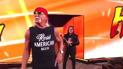 Hulk Hogan's new look (X Image)