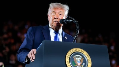 U.S. President Donald Trump delivers remarks to graduating students at the Coleman Coliseum at the University of Alabama on May 01, 2025 in Tuscaloosa, Alabama. (Photo by Anna Moneymaker / GETTY IMAGES NORTH AMERICA / Getty Images via AFP) (Getty Images via AFP) U.S. President Donald Trump delivers remarks to graduating students at the Coleman Coliseum at the University of Alabama on May 01, 2025 in Tuscaloosa, Alabama. (Photo by Anna Moneymaker / GETTY IMAGES NORTH AMERICA / Getty Images via AFP) (Getty Images via AFP)