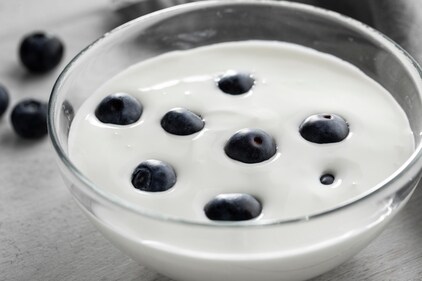 The combination of almond yoghurt with blueberries is refreshing. (Freepik) The combination of almond yoghurt with blueberries is refreshing. (Freepik)