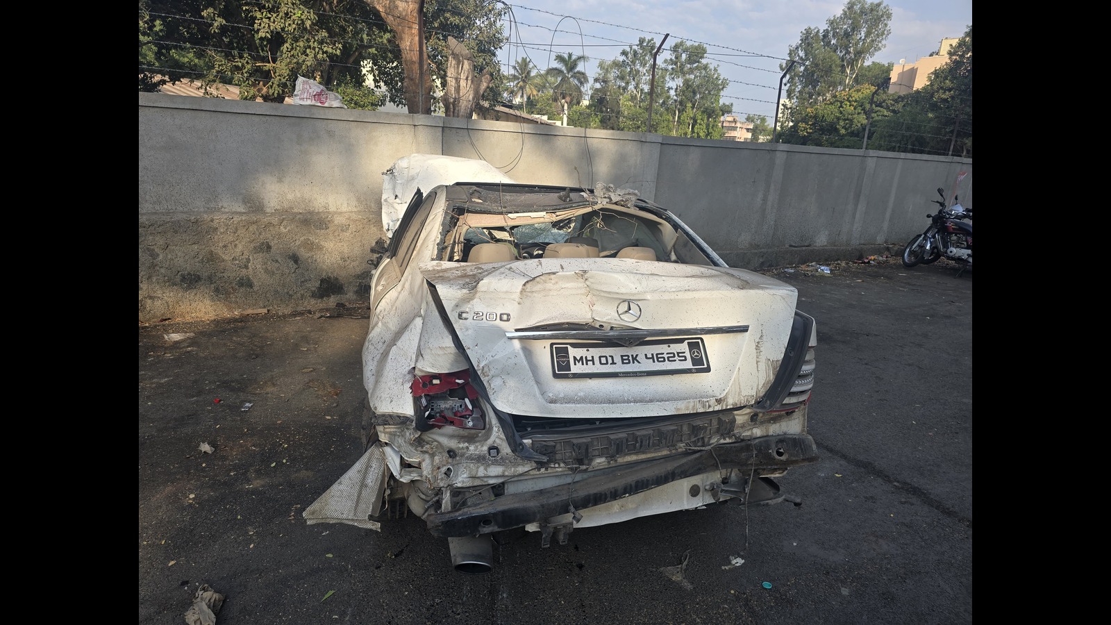 Pune drink driving crash: Mercedes hits bike near Wadgaon Bridge ...