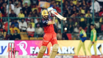 In the first innings, Virat Kohli smacked 62 runs off 33 balls, and Jacob Bethell registered 55 off 33 deliveries. (Surjeet Yadav) In the first innings, Virat Kohli smacked 62 runs off 33 balls, and Jacob Bethell registered 55 off 33 deliveries. (Surjeet Yadav)