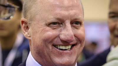 Warren Buffett's successor, Greg Abel, brings decades of experience and a strong reputation to Berkshire Hathaway. REUTERS/Brendan McDermid (REUTERS)