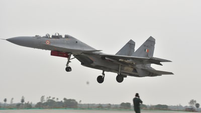 IAF fighter jets and transport planes, including helicopters, tested the Ganga Expressway's emergency airstrip in Shahjahanpur on Friday afternoon (HT Photo)