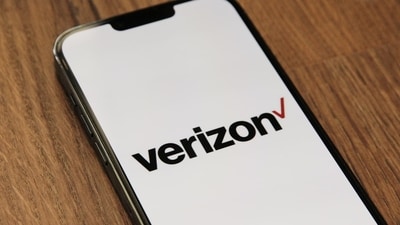 Verizon lost 289,000 postpaid phone customers in three months. (UnSplash) Verizon lost 289,000 postpaid phone customers in three months. (UnSplash)