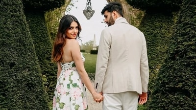 Singer Prakriti Kakar and entrepreneur Vinay Anand (Prakriti Kakar/Instagarm)