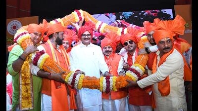 VHRP president Gopal Rai and others welcome deputy chief minister Brajesh Pathak at a meet organised at Indira Gandhi Pratishthan in Lucknow on Sunday. (Deepak Gupta/HT)