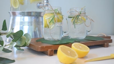 Dr. Sethi emphasises the health benefits of drinking lemon water daily. (Unsplash) Dr. Sethi emphasises the health benefits of drinking lemon water daily. (Unsplash)