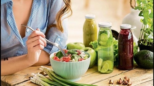 It is important to consume food items that are loaded with Vitamin B12 and good cholesterol. Items such as olive oil, nuts and seeds are rich in these nutrients and can help in keeping the body healthy. It is important to consume food items that are loaded with Vitamin B12 and good cholesterol. Items such as olive oil, nuts and seeds are rich in these nutrients and can help in keeping the body healthy.