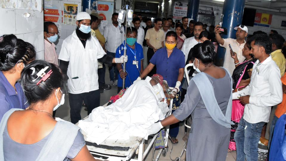 State health minister Dr Irfan Ansari announced ₹5 lakh financial assistance to the families of the deceased and ₹50,000 each to the injured. (Somnath Sen) State health minister Dr Irfan Ansari announced ₹5 lakh financial assistance to the families of the deceased and ₹50,000 each to the injured. (Somnath Sen)