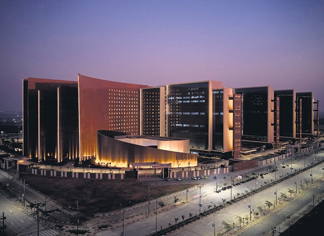 The Surat Diamond Bourse, designed by Delhi-based architectural firm , Morphogenesis, is the world’s largest office building and has earned accolades for its context-sensitive design. (HT photo)