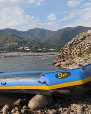 A total of 24 companies associated with white water rafting, which have nearly 250 staff that provide rafting services to the tourists have been hit hard. (HT Photo) A total of 24 companies associated with white water rafting, which have nearly 250 staff that provide rafting services to the tourists have been hit hard. (HT Photo)