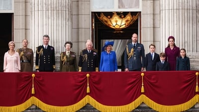 (From L to R) Sophie, Duchess of Edinburgh, Prince Edward, Duke of Edinburgh, Vice Admiral Timothy Laurence, Princess Anne, Princess Royal, Prince Edward, Duke of Kent, King Charles III, Queen Camilla, Prince William, Prince George, Prince Louis, Catherine, Princess of Wales, and Princess Charlotte gathered on the balcony of Buckingham Palace on May 5, 2025. They stood united in tribute during the national anthem. (Photo by Adrian DENNIS / AFP) (AFP) (From L to R) Sophie, Duchess of Edinburgh, Prince Edward, Duke of Edinburgh, Vice Admiral Timothy Laurence, Princess Anne, Princess Royal, Prince Edward, Duke of Kent, King Charles III, Queen Camilla, Prince William, Prince George, Prince Louis, Catherine, Princess of Wales, and Princess Charlotte gathered on the balcony of Buckingham Palace on May 5, 2025. They stood united in tribute during the national anthem. (Photo by Adrian DENNIS / AFP) (AFP)
