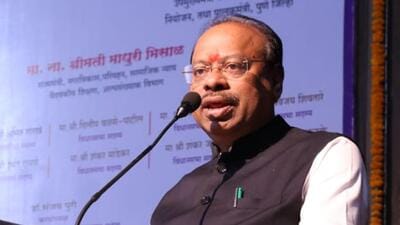 Bawankule while speaking at an event in the city on Sunday encouraged local BJP members to rope in Congress loyalists, suggesting that the defection of such leaders would benefit the saffron party. (HT PHOTO) Bawankule while speaking at an event in the city on Sunday encouraged local BJP members to rope in Congress loyalists, suggesting that the defection of such leaders would benefit the saffron party. (HT PHOTO)
