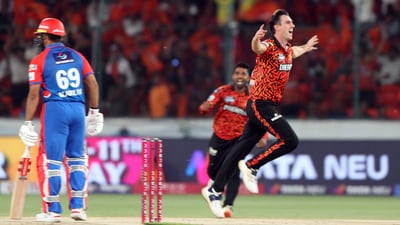 Sunrisers Hyderabad's Pat Cummins celebrates after taking the wicket of Delhi Capitals' Karun Nair. (REUTERS)