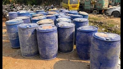 Cops recovered 38 chemical-filled drums (approx. 7,400 litres)and several vehicles including a tanker, a pickup vehicle, an SUV and a motorcycle, said the DCP. (Sourced) Cops recovered 38 chemical-filled drums (approx. 7,400 litres)and several vehicles including a tanker, a pickup vehicle, an SUV and a motorcycle, said the DCP. (Sourced)