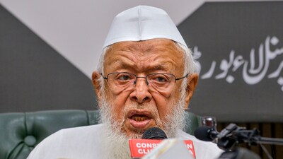 Jamiat Ulama-e-Hind chief Maulana Arshad Madani addresses a press conference in New Delhi. (PTI file) Jamiat Ulama-e-Hind chief Maulana Arshad Madani addresses a press conference in New Delhi. (PTI file)
