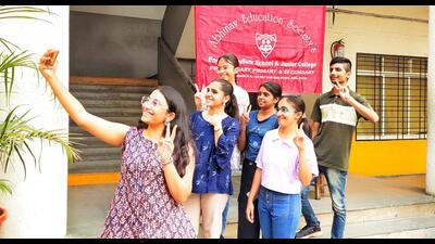 Students of Abhinav College in Ambegaon afterHSC results were declared on Monday. MSBSHSE released Class 12 examination results with the state passing percentage of 91.88. (HT) Students of Abhinav College in Ambegaon afterHSC results were declared on Monday. MSBSHSE released Class 12 examination results with the state passing percentage of 91.88. (HT)
