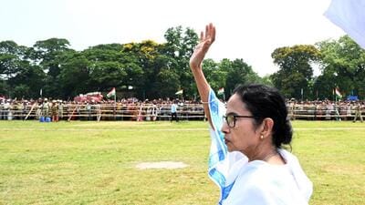 West Bengal chief minister Mamata Banerjee arrives in violence-hit Murshidabad on Monday. (ANI) West Bengal chief minister Mamata Banerjee arrives in violence-hit Murshidabad on Monday. (ANI)