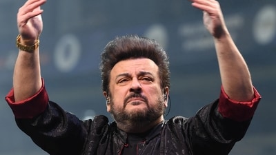 Adnan Sami shared his recent conversation with a few Pakistanis. Adnan Sami shared his recent conversation with a few Pakistanis.