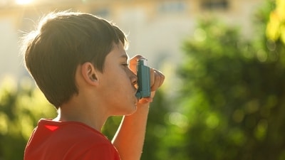 When asthma symptoms become unmanageable, they can be a hurdle in a child's life. (Shutterstock) When asthma symptoms become unmanageable, they can be a hurdle in a child's life. (Shutterstock)