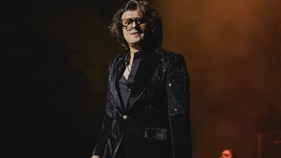Sonu Nigam addressed why he refused to sing in Kannada when a fan asked him to. Sonu Nigam addressed why he refused to sing in Kannada when a fan asked him to.