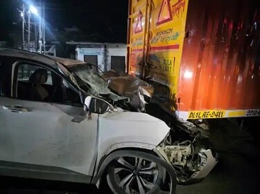 Pawandeep's car at the accident site (Photo: HT) Pawandeep's car at the accident site (Photo: HT)