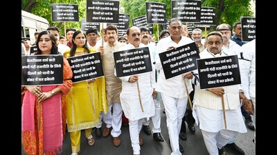 BJP leaders during a protest against the AAP government in Punjab over water war with Haryana, in New Delhi on Tuesday. (HT Photo) BJP leaders during a protest against the AAP government in Punjab over water war with Haryana, in New Delhi on Tuesday. (HT Photo)