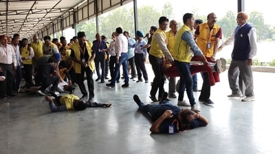 Though the nationwide mock drills are a simulation, the large scale of the operation may raise questions among the public. (Deepak Gupta/Hindustan Times) Though the nationwide mock drills are a simulation, the large scale of the operation may raise questions among the public. (Deepak Gupta/Hindustan Times)