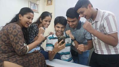 Thane, India - May -05, 2025: HSC 12th results have been declared and students are seen in Thane checking the results on their mobile phone and celebrating ,in Thane,in Mumbai, India, on, Monday, May -05, 2025. ( Praful Gangurde /HT Photo ) Thane, India - May -05, 2025: HSC 12th results have been declared and students are seen in Thane checking the results on their mobile phone and celebrating ,in Thane,in Mumbai, India, on, Monday, May -05, 2025. ( Praful Gangurde /HT Photo )