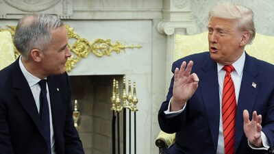 U.S. President Donald Trump made wired gestures during a meeting with Canadian Prime Minister Mark Carney in the Oval Office at the White House in Washington, D.C., U.S., May 6, 2025. REUTERS/Leah Millis (REUTERS)