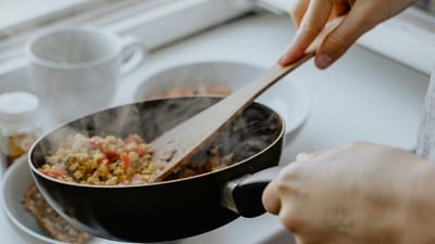 A Florida woman says the smell of Indian food is pervading her apartment (Representational image) A Florida woman says the smell of Indian food is pervading her apartment (Representational image)