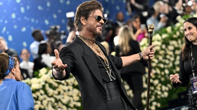 Shah Rukh Khan attends The Metropolitan Museum of Art's Costume Institute benefit gala celebrating the opening of the Superfine: Tailoring Black Style. (Evan Agostini/Invision/AP) Shah Rukh Khan attends The Metropolitan Museum of Art's Costume Institute benefit gala celebrating the opening of the Superfine: Tailoring Black Style. (Evan Agostini/Invision/AP)