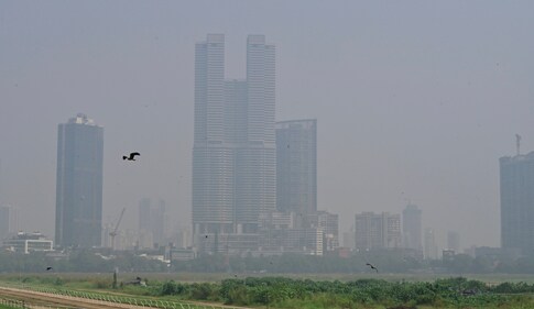 As per officials air pollution can cause lung diseases and exacerbate pre-existing conditions such as asthma, chronic obstructive pulmonary disease (COPD), and bronchitis. (REPRESENTATIVE PIC) As per officials air pollution can cause lung diseases and exacerbate pre-existing conditions such as asthma, chronic obstructive pulmonary disease (COPD), and bronchitis. (REPRESENTATIVE PIC)