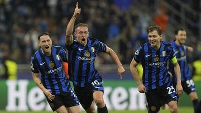 Inter Milan's Davide Frattesi celebrates after scoring against Barcelona at the San Siro stadium in Milan. (AP) Inter Milan's Davide Frattesi celebrates after scoring against Barcelona at the San Siro stadium in Milan. (AP)