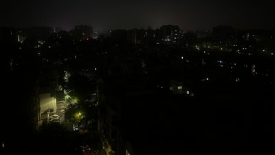 In Gujarat's Ahmedabad and Surat as well, blackouts began post 7 pm, plunging several neighbourhoods into darkness. (Maulik Pathak/Hindustan Times) In Gujarat's Ahmedabad and Surat as well, blackouts began post 7 pm, plunging several neighbourhoods into darkness. (Maulik Pathak/Hindustan Times)