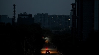 The blackout exercises were part of a series of measures undertaken to ensure that India was prepared for emergencies, amid rising tensions with Pakistan. (Ravi Kumar/Hindustan Times) The blackout exercises were part of a series of measures undertaken to ensure that India was prepared for emergencies, amid rising tensions with Pakistan. (Ravi Kumar/Hindustan Times)