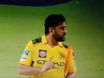 MS Dhoni turns back to shake hands with Chetan Sakariya