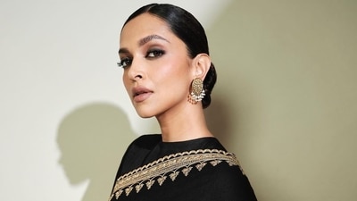 Take inspiration from actor Deepika Padukone to try out gold earrings with details like pearls (Photo: Instagram) Take inspiration from actor Deepika Padukone to try out gold earrings with details like pearls (Photo: Instagram)