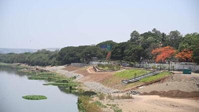 Irrigation department asks Pune and Pimpri-Chinchwad municipal corporations to follow conditions mentioned in NOC for the ongoing riverfront development project along Mula-Mutha. (HT FILE) Irrigation department asks Pune and Pimpri-Chinchwad municipal corporations to follow conditions mentioned in NOC for the ongoing riverfront development project along Mula-Mutha. (HT FILE)