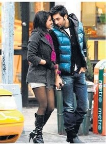 Kiara in Anjaana Anjaani (Pinterest) Kiara in Anjaana Anjaani (Pinterest)