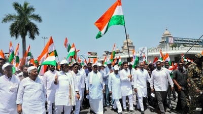 Karnataka CM Siddaramaiah along with his ministers in Tiranaga yatra that was held in Bengaluru this morning. Karnataka CM Siddaramaiah along with his ministers in Tiranaga yatra that was held in Bengaluru this morning.