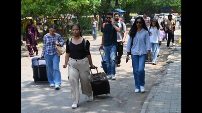 Students of states, including Punjab, Himachal Pradesh, heading back home amid ongoing tension between India and Pakistan, at ISBT-43, Chandigarh, on Friday. (Keshav Singh/HT) Students of states, including Punjab, Himachal Pradesh, heading back home amid ongoing tension between India and Pakistan, at ISBT-43, Chandigarh, on Friday. (Keshav Singh/HT)