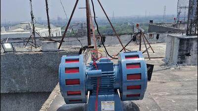 The newly installed air siren system in central Delhi’s ITO (HT sourced photo) The newly installed air siren system in central Delhi’s ITO (HT sourced photo)