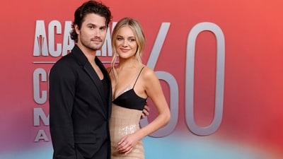 FRISCO, TEXAS - MAY 08: EDITORIAL USE ONLY. (L-R) Chase Stokes and Kelsea Ballerini attend the 60th Academy of Country Music Awards at Omni Frisco Hotel at The Star on May 08, 2025 in Frisco, Texas. Jason Kempin/Getty Images/AFP (Photo by Jason Kempin / GETTY IMAGES NORTH AMERICA / Getty Images via AFP) (Getty Images via AFP) FRISCO, TEXAS - MAY 08: EDITORIAL USE ONLY. (L-R) Chase Stokes and Kelsea Ballerini attend the 60th Academy of Country Music Awards at Omni Frisco Hotel at The Star on May 08, 2025 in Frisco, Texas. Jason Kempin/Getty Images/AFP (Photo by Jason Kempin / GETTY IMAGES NORTH AMERICA / Getty Images via AFP) (Getty Images via AFP)