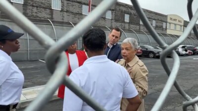 Two Democrats were seen breaching an ICE facility (X) Two Democrats were seen breaching an ICE facility (X)