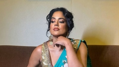 Sameera Reddy says she is not on any restrictive diets, like 'no-carbs', to lose weight. (Instagram/ Sameera Reddy) Sameera Reddy says she is not on any restrictive diets, like 'no-carbs', to lose weight. (Instagram/ Sameera Reddy)