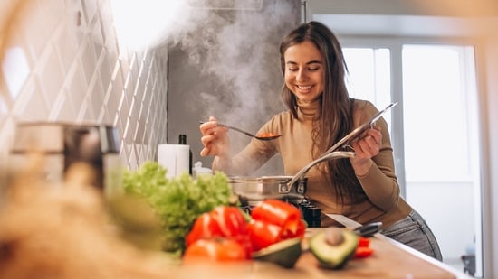 Cooking at home enables you to prepare a variety of nutrient-dense foods, and fit women know that, according to a yoga coach. (Representative picture: Freepik)