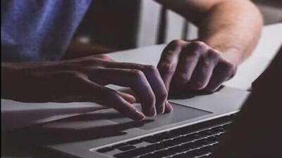 Delhi University academic panel clears syllabus redo amid dissent Delhi University academic panel clears syllabus redo amid dissent