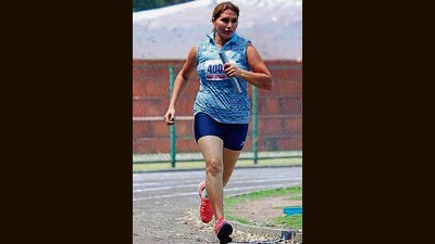 Athlete Dilpreet Kang practising in Guru Nanak Stadium in Ludhiana on Saturday. (HT Photo) Athlete Dilpreet Kang practising in Guru Nanak Stadium in Ludhiana on Saturday. (HT Photo)